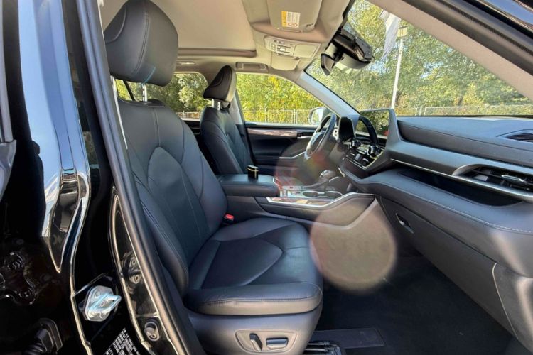 Used Toyota Highlander 2024 2.5L Smart Electric Hybrid Dual-Engine Four-Wheel Drive Prestige Version – 7 Seats
