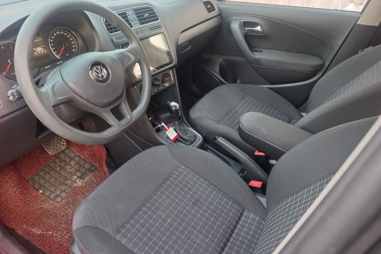 Used Volkswagen Polo 2014 1.4L Automatic Comfort Edition
