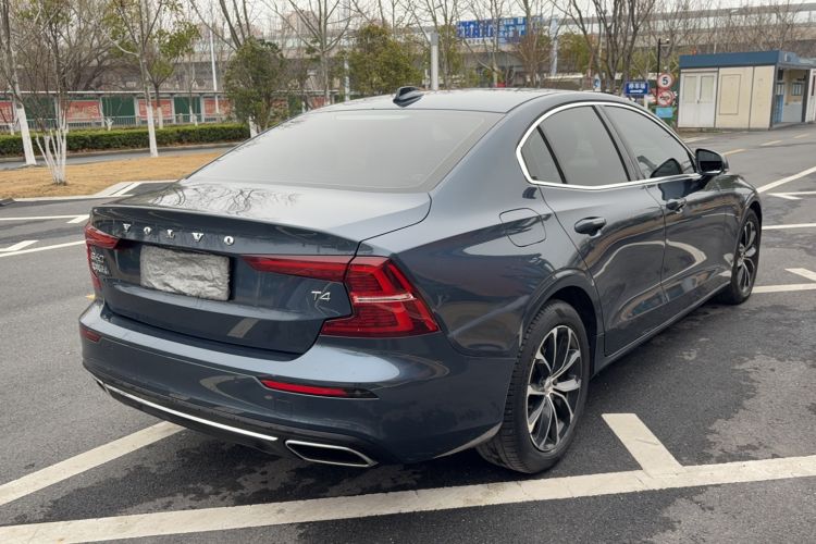 Used Volvo S60 2021 T4 Zhiyi Luxury Edition