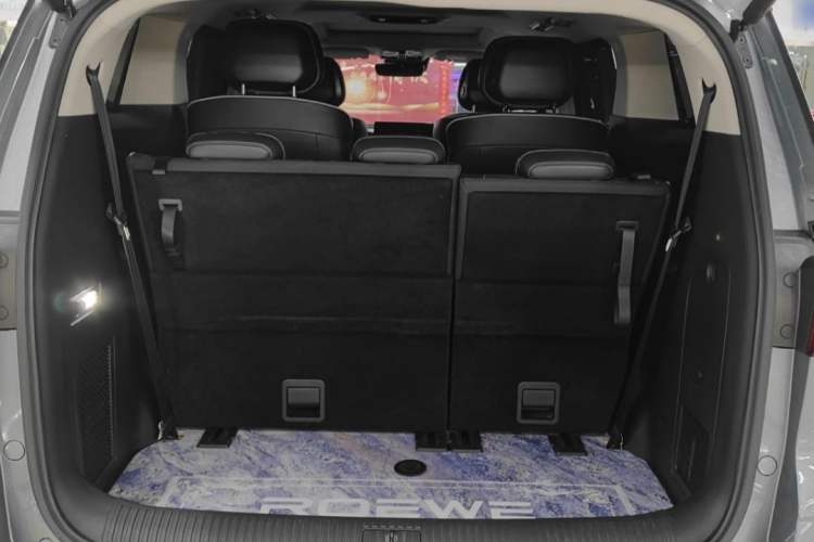 Used Roewe iMAX8 2021 400TGI Supreme Series Lu Zun Edition
