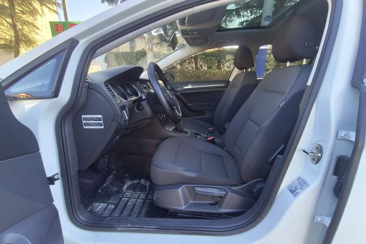 Used Volkswagen Golf 2016 230TSI Automatic Comfort Version