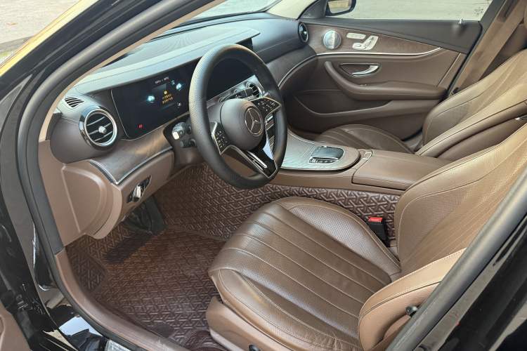 Used Mercedes-Benz E-Class 2021 E 300 L Premium Edition
