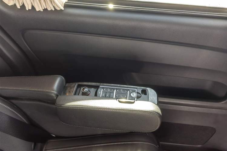 Used Mercedes-Benz Vito 2023 2.0T Business Version 7 Seats
