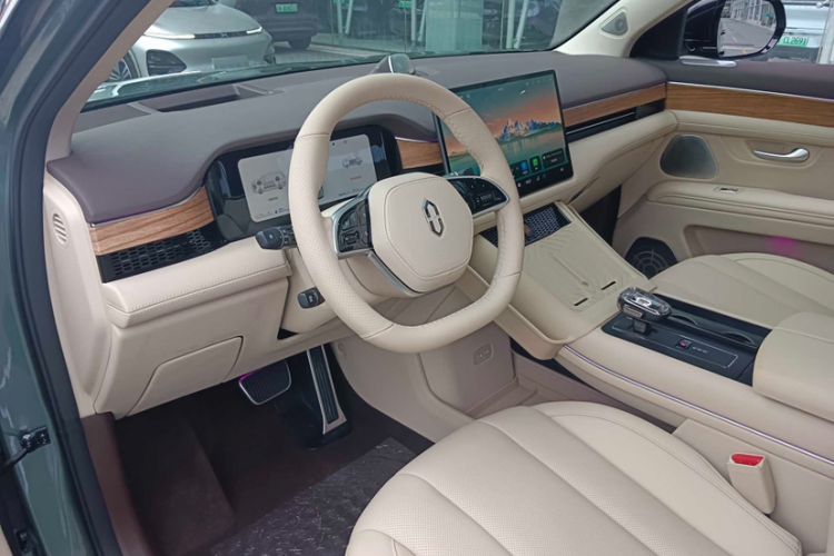 Used Hima AITO M7 2024 1.5T Intelligent Driving 4WD Max Edition 5 Seats
