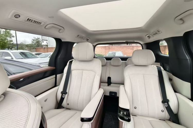 Used BYD Xia 2025 DM-i 1.5T 180km Beyond Edition
