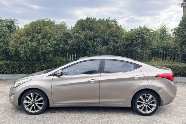 Used Hyundai Elantra 2015 1.6L Automatic Leading Model
