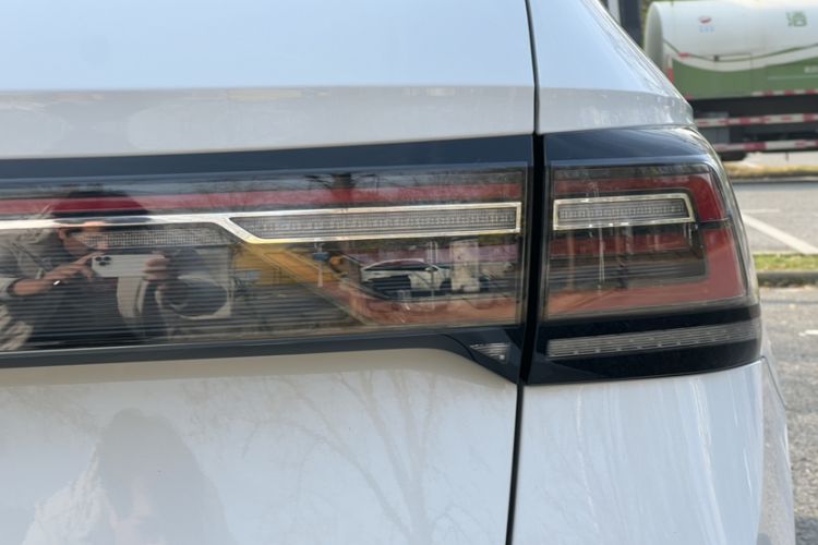 Used Volkswagen Tharu 2023 300TSI Two-Wheel-Drive Full Moon Edition
