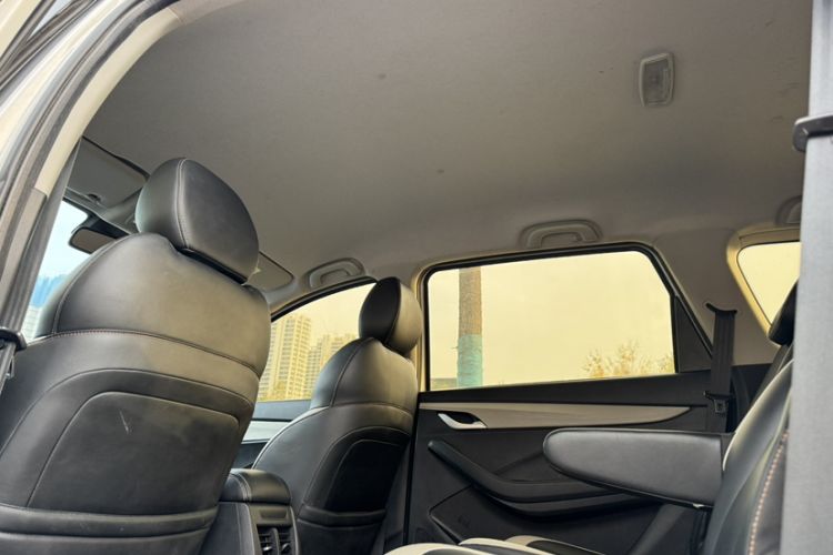 Used Baojun 360 2019 Revised Version 1.5L Manual Elite China VI
