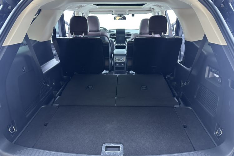 Used Ford Explorer 2020 EcoBoost 285 4x4 Platinum Edition 6 Seats
