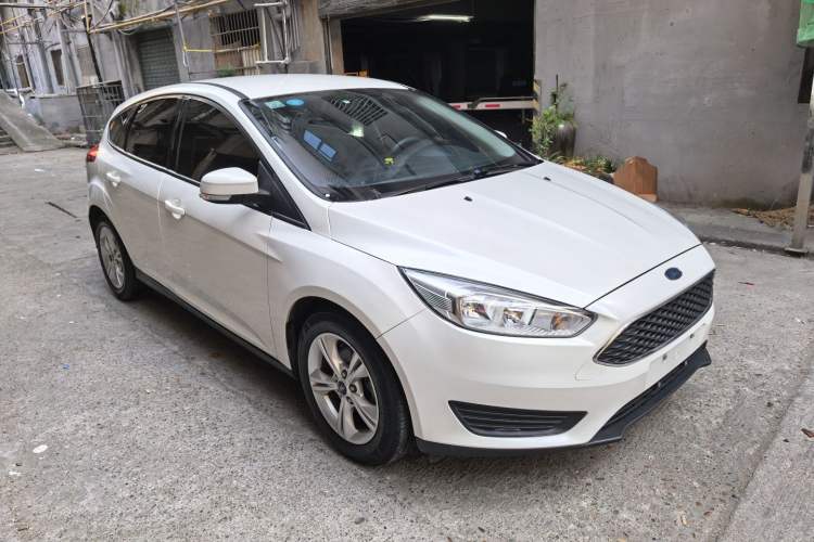 Used Ford Focus 2018 Hatchback Classic 1.6L Automatic Comfort Plus SmartDrive Edition
