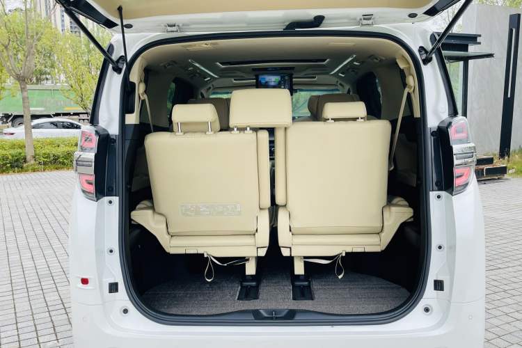 Used Toyota Vellfire 2019 Dual-Engine 2.5L HV Prestige Edition
