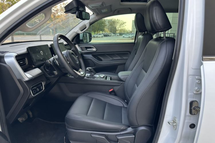 Used Great Wall Poer 2024 2.4T Passenger Version Automatic Diesel 4x4 Comfort Trim
