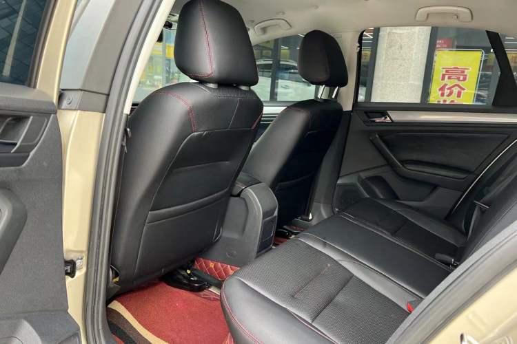 Used Volkswagen Bora 2016 1.6L Automatic Fashion Model