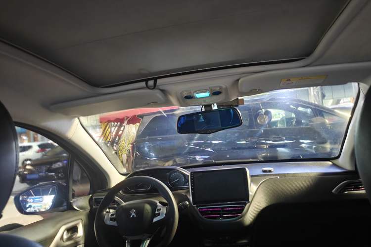 Used Peugeot 2008 2014 1.6L Automatic Fashion Edition
