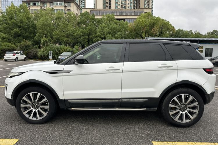 Used Land Rover Range Rover Evoque 2018 240 PS SE Smart Brilliance Edition
