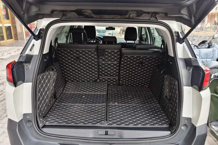 Used Peugeot 5008 2017 380THP 7-Seater Elite Edition