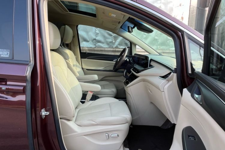 Used Buick GL8 2023 ES Lu Zun Deluxe Model
