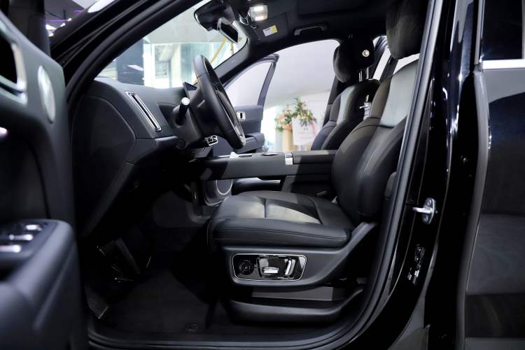 Used Li Auto L8 2024 PRO Model
