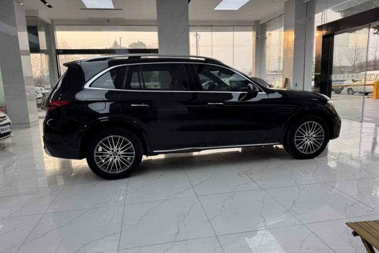 Used Mercedes-Benz GLC 2023 Refreshed GLC 300 L 4MATIC Dynamic Edition 5 Seats
