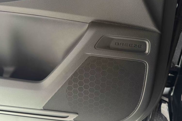 Used Honda Breeze 2025 240TURBO Two-Wheel-Drive Luxury Edition 5 Seats
