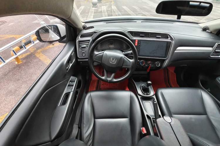 Used Honda Gienia 2017 1.5L Manual Classic Edition
