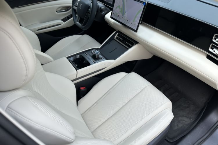 Used BYD Qin L 2025 DM-i Smart Drive 80KM Leading Model
