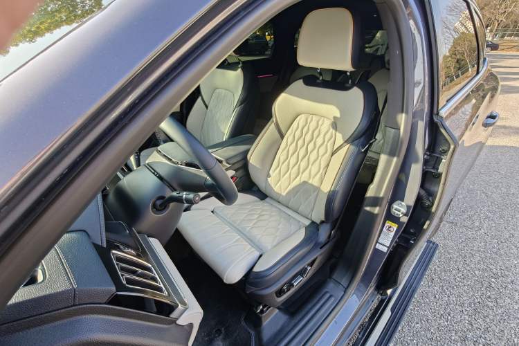 Used BYD Tang New Energy 2022 EV 600KM Luxury Model
