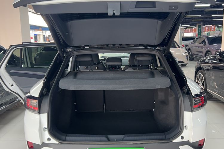 Used Volkswagen ID.4 CROZZ 2021 Long-Range Lite PRO Two-Wheel Drive Version
