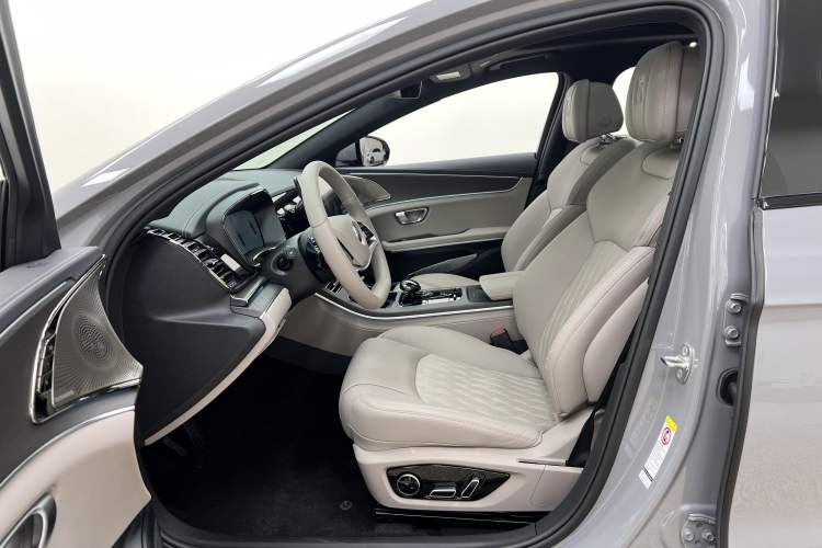 Used BYD Han 2025 EV with 701 km of Laser Radar-Enabled Intelligent Driving
