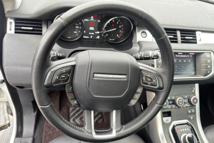 Used Land Rover Range Rover Evoque 2018 200PS PURE New Fashion Edition
