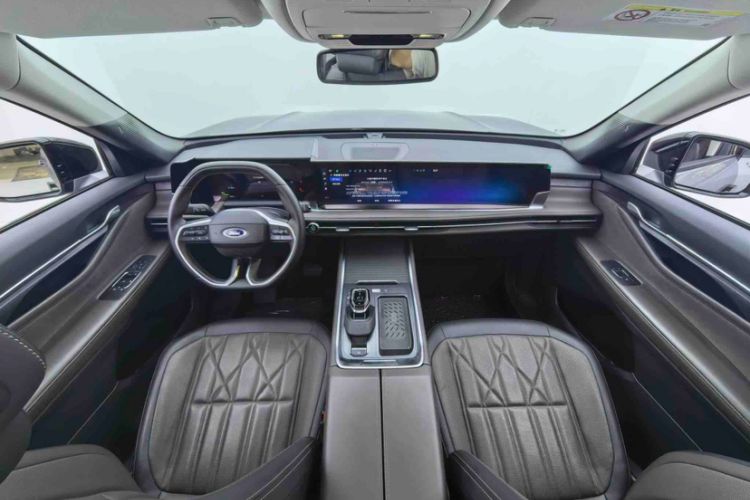 Used Ford Edge 2025 Ford Explorer L 2.0T EcoBoost E-Hybrid Four-Wheel-Drive 7-Seater Supreme Model
