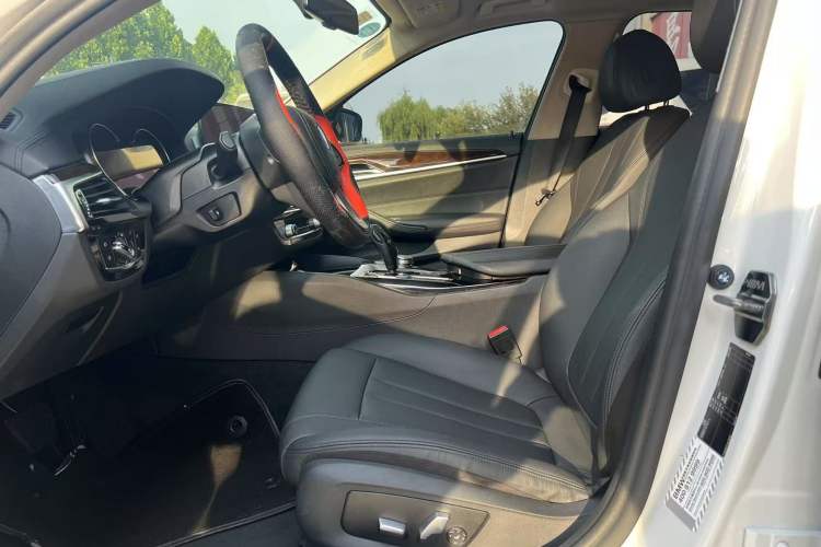 Used BMW 5 Series 2018 525Li Luxury Package
