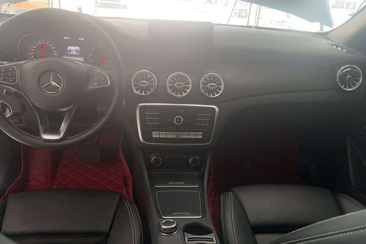 Used Mercedes-Benz GLA 2017 GLA 200 Fashion Model
