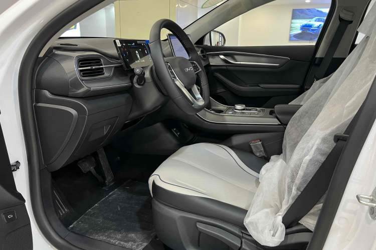 Used BYD Destroyer 05 2024 HONOR Edition DM-i 55KM Luxury Model
