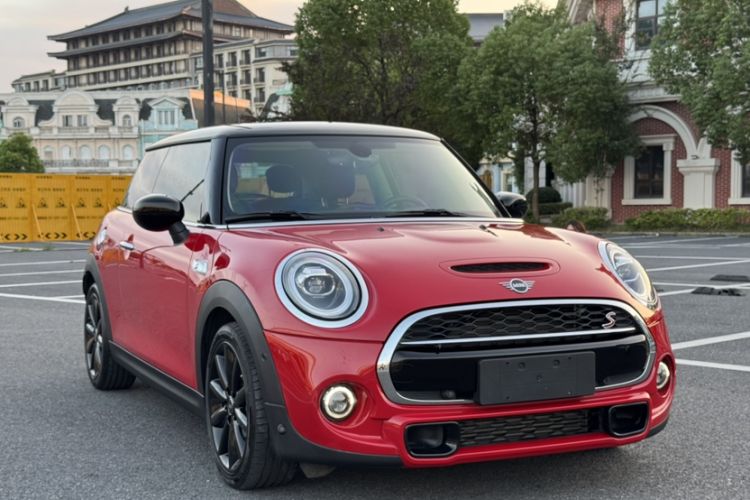 Used  MINI 2021 2.0T COOPER S Classic Edition
