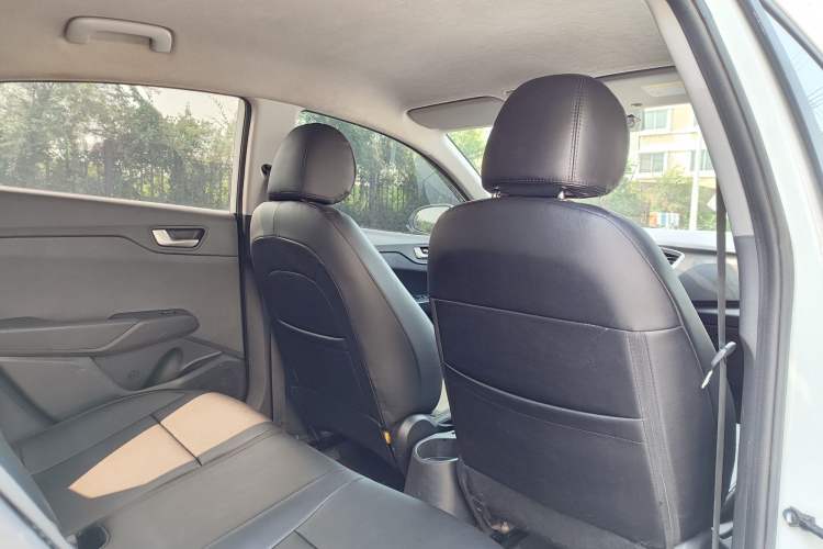 Used Hyundai Verna 2016 1.4L Manual Cool Edition GLS
