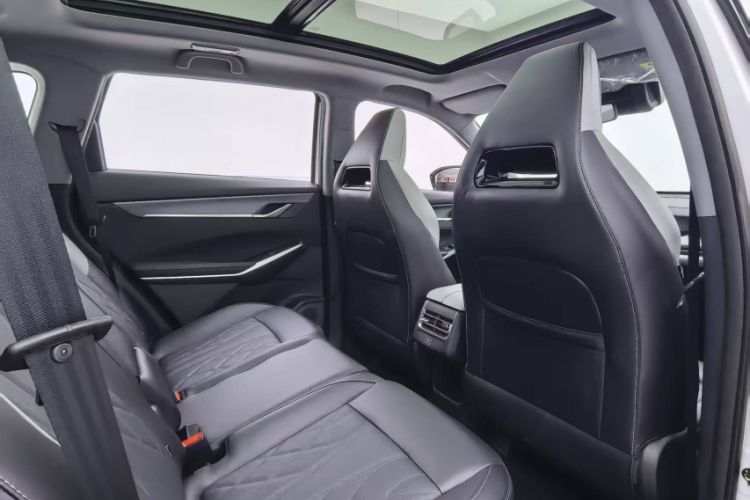 Used Changan CS75 PLUS 2024 3rd Generation Champion Edition 2.0T Intelligent Drive Performance Model
