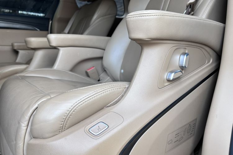 Used Buick GL8 2021 ES Landtrek 653T Luxury Model
