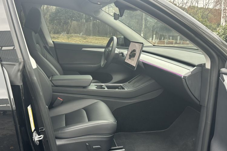 Used Tesla Model Y 2023 Rear-Wheel-Drive Version