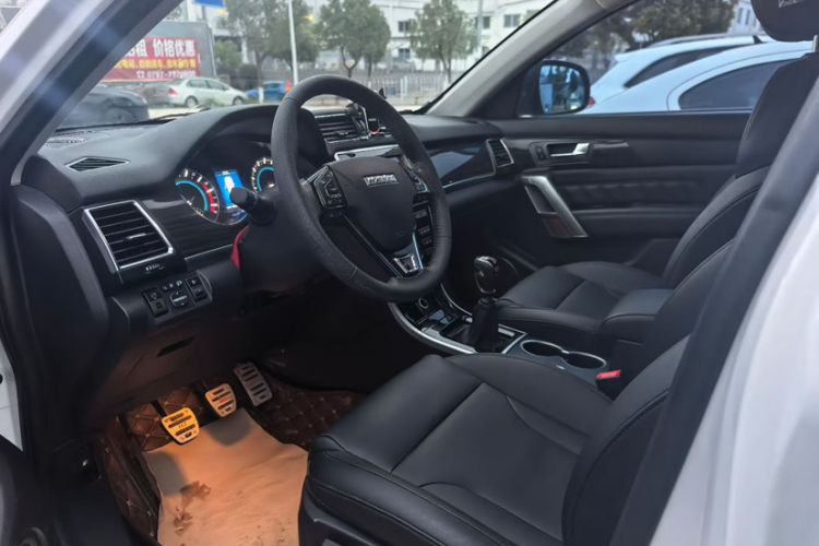 Used Haval H2 2016 Red-Label 1.5T Manual Two-Wheel Drive Luxury Model
