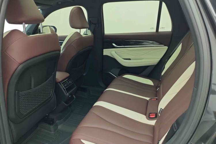 Used Geely Auto Monjaro L 2024 2.0TD High-Power Automatic Two-Wheel Drive Yunqi Version
