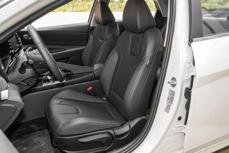 Used Hyundai Elantra 2023 1.5L CVT GLX Elite Edition
