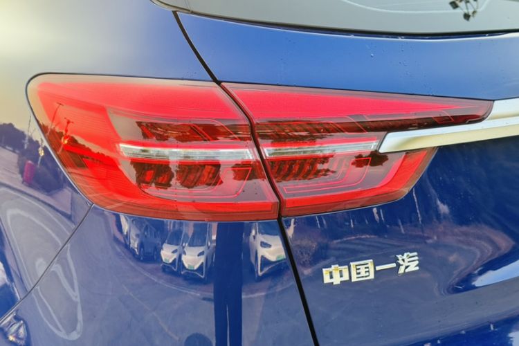Used Hongqi HS5 2022 Revised Version 2.0T Smart Connect Flagship Edition
