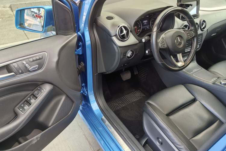 Used Mercedes-Benz B-Class 2015 B 200 Fashion Model