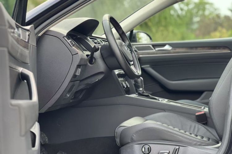 Used Volkswagen Magotan 2019 330TSI DSG Luxury Model China V Standard
