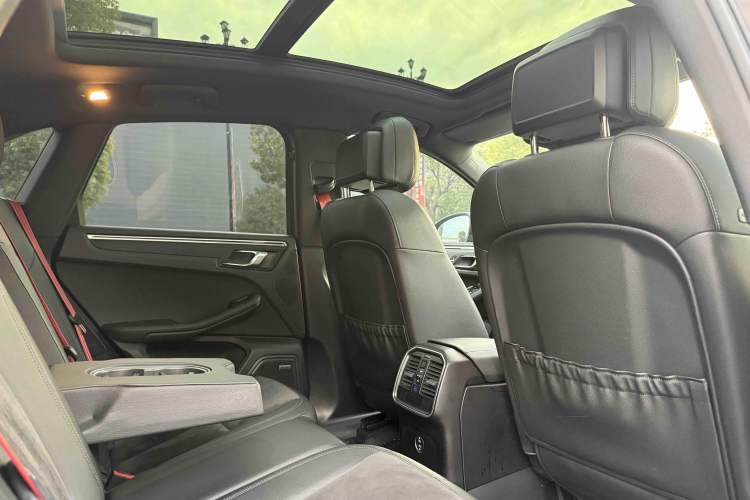 Used Porsche Macan 2021 Macan 2.0T
