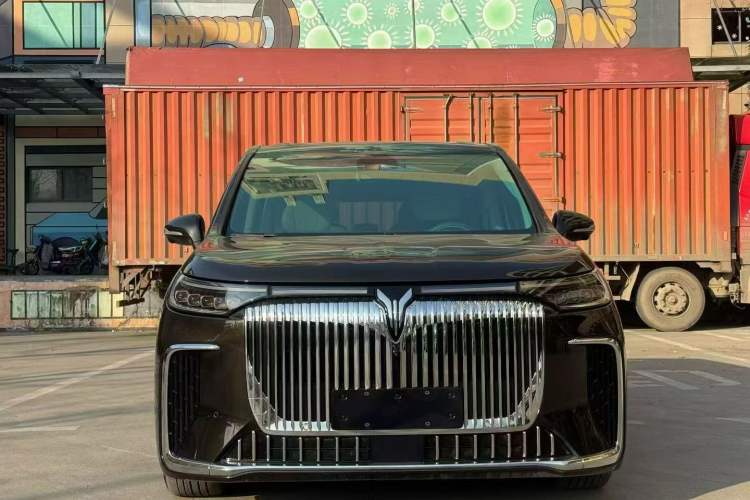 Used VOYAH Dream 2025 PHEV Four-Wheel Drive Prestige Kunpeng Edition