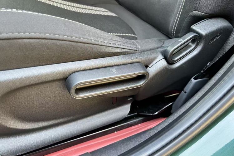 Used  MINI 2018 1.5T COOPER Racing Edition Five-Door Version
