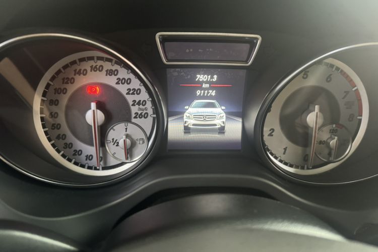 Used Mercedes-Benz GLA 2015 GLA 220 4MATIC Fashion Model
