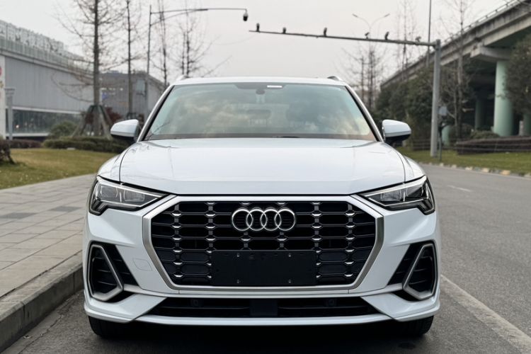 Used Audi Q3 2021 35 TFSI Fashion Dynamic Model
